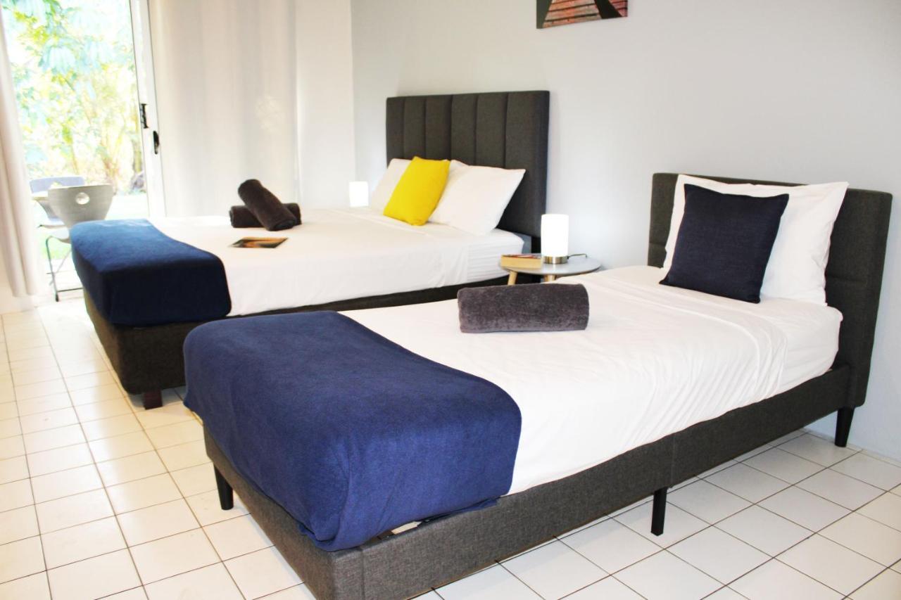 Coral Beach Lodge Port Douglas Exterior foto