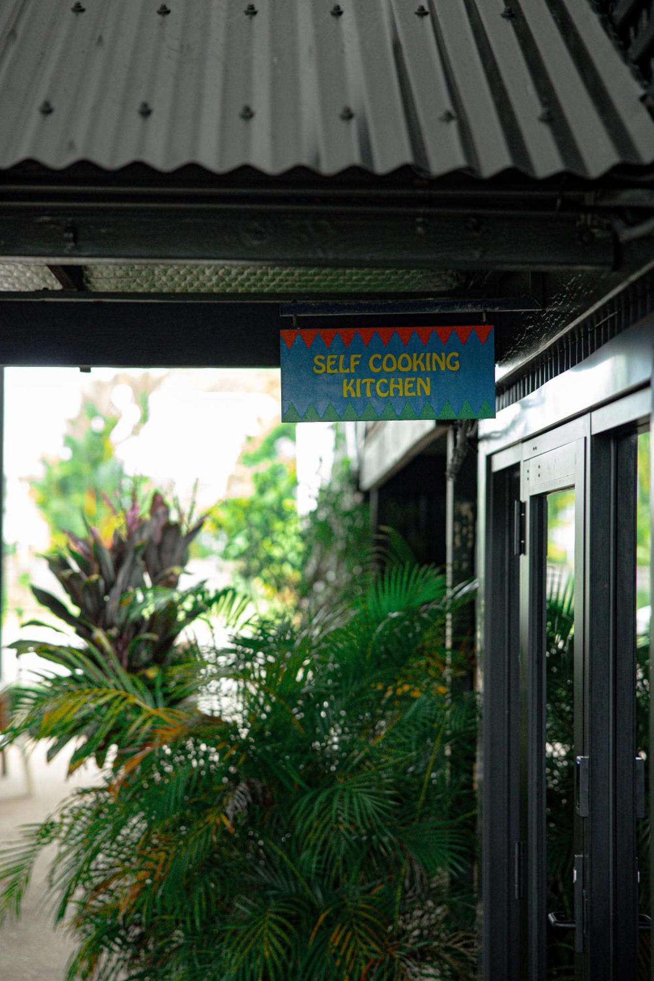 Coral Beach Lodge Port Douglas Exterior foto